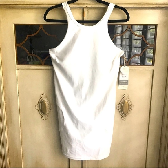 Vuori Dresses & Skirts - NWT Vuori Volley Dress